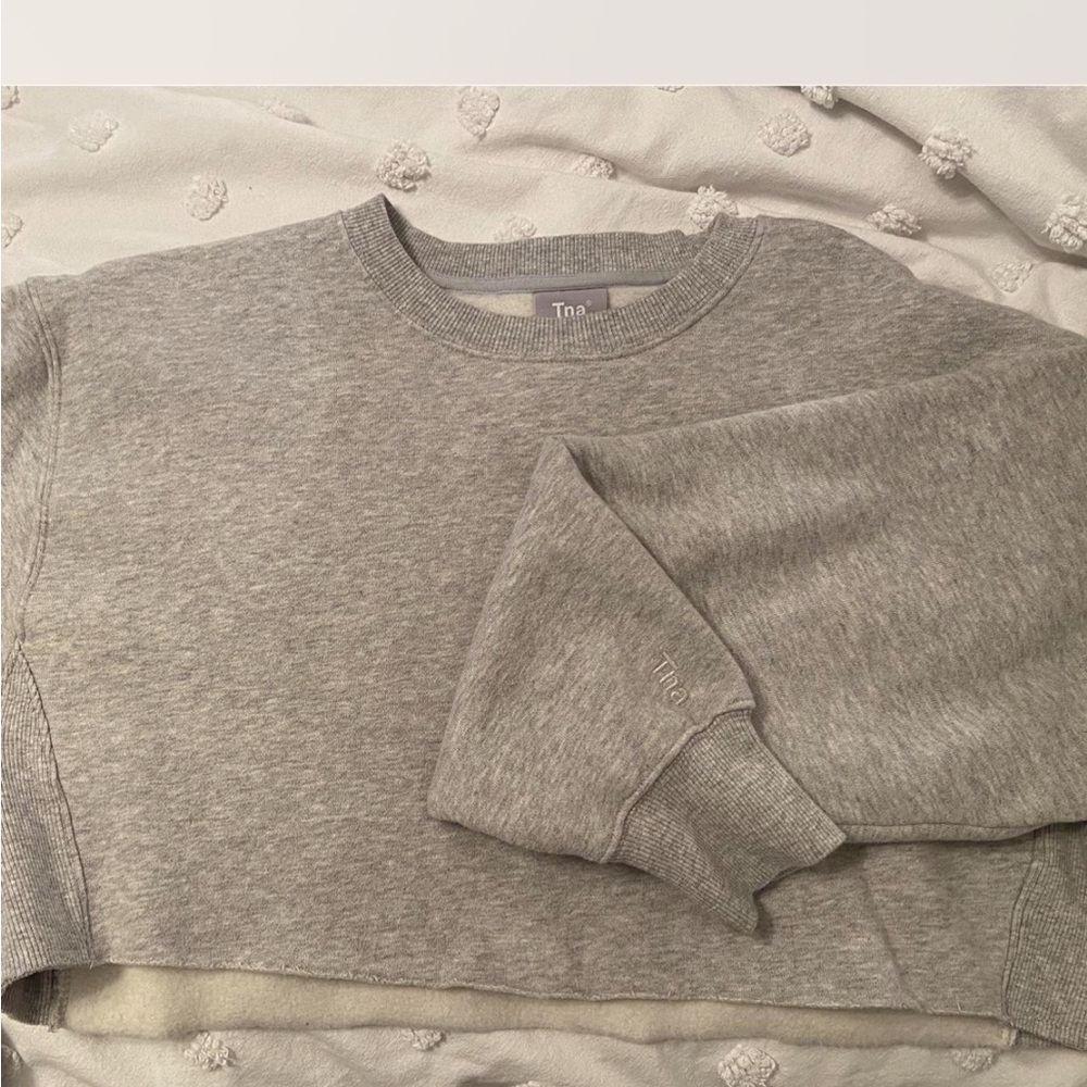 ✨BUNDLE✨ TNA Heather Gray & Whire Cropped Crewneck Sweatshirts